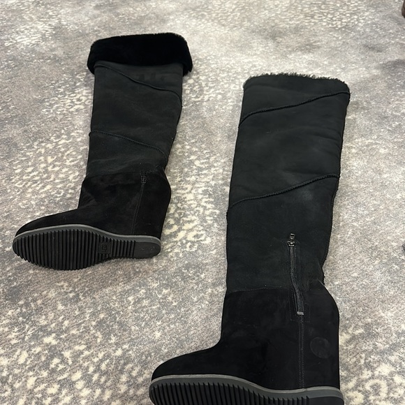 UGG MONDRI OVER THE KNEE BOOT IN SOFT SHEEPSKIN 4 INCH WEDGE - Picture 7 of 13